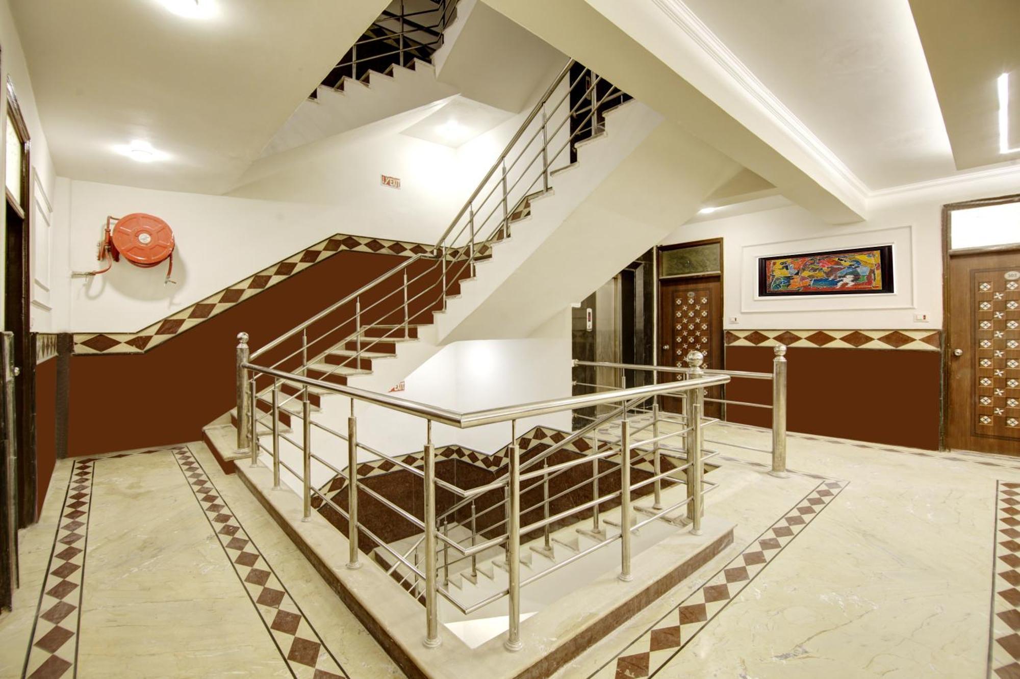 Hotel Star Villa - Front Of New Delhi Railway Station & 5 Minute From Connaught Place Exterior photo